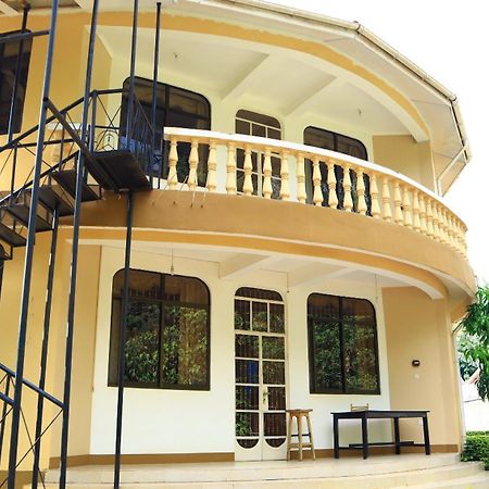 Mama Thea Homes Moshi Buitenkant foto