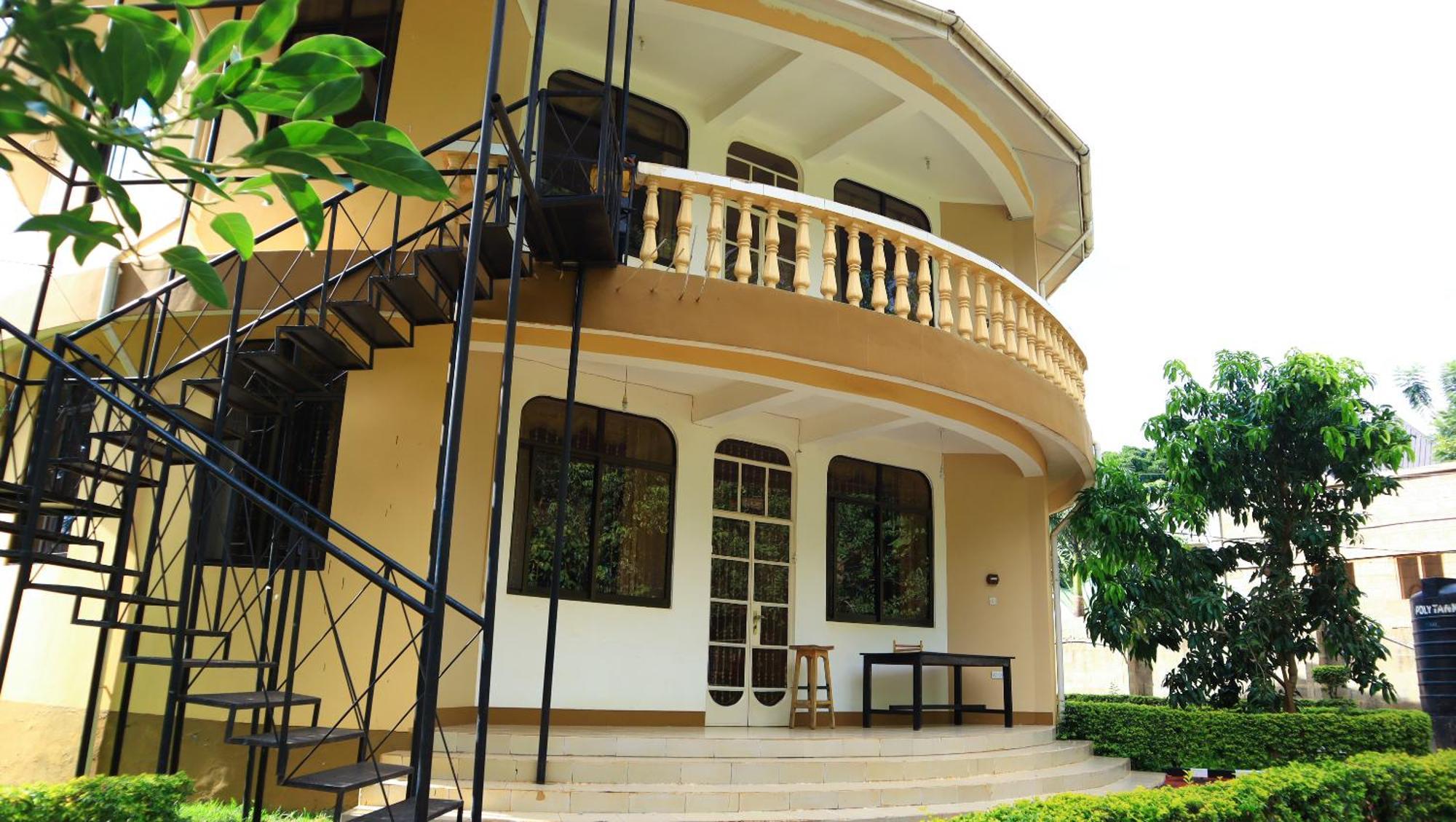 Mama Thea Homes Moshi Buitenkant foto