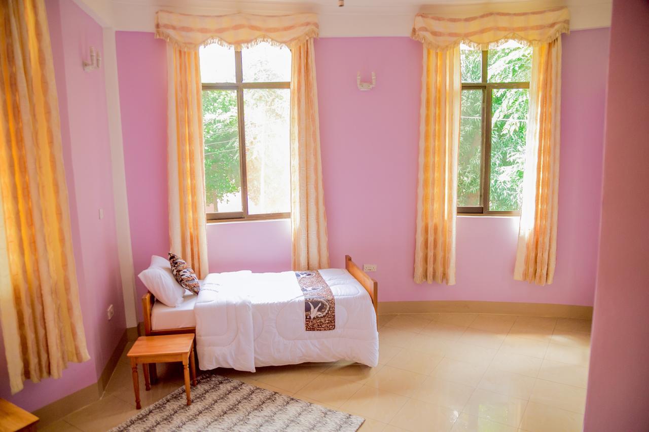 Mama Thea Homes Moshi Buitenkant foto