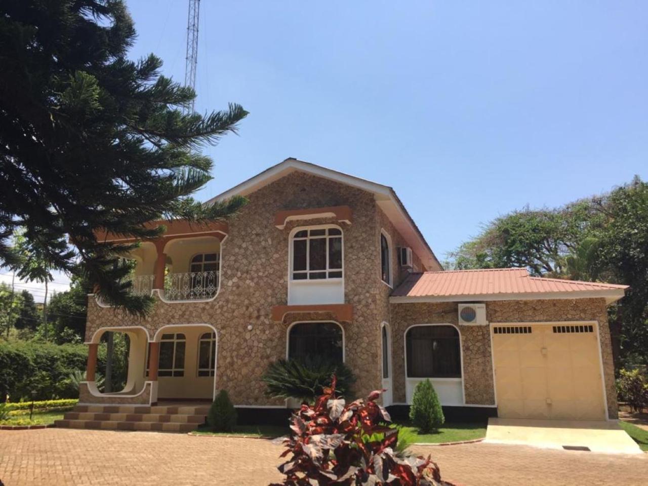 Mama Thea Homes Moshi Buitenkant foto