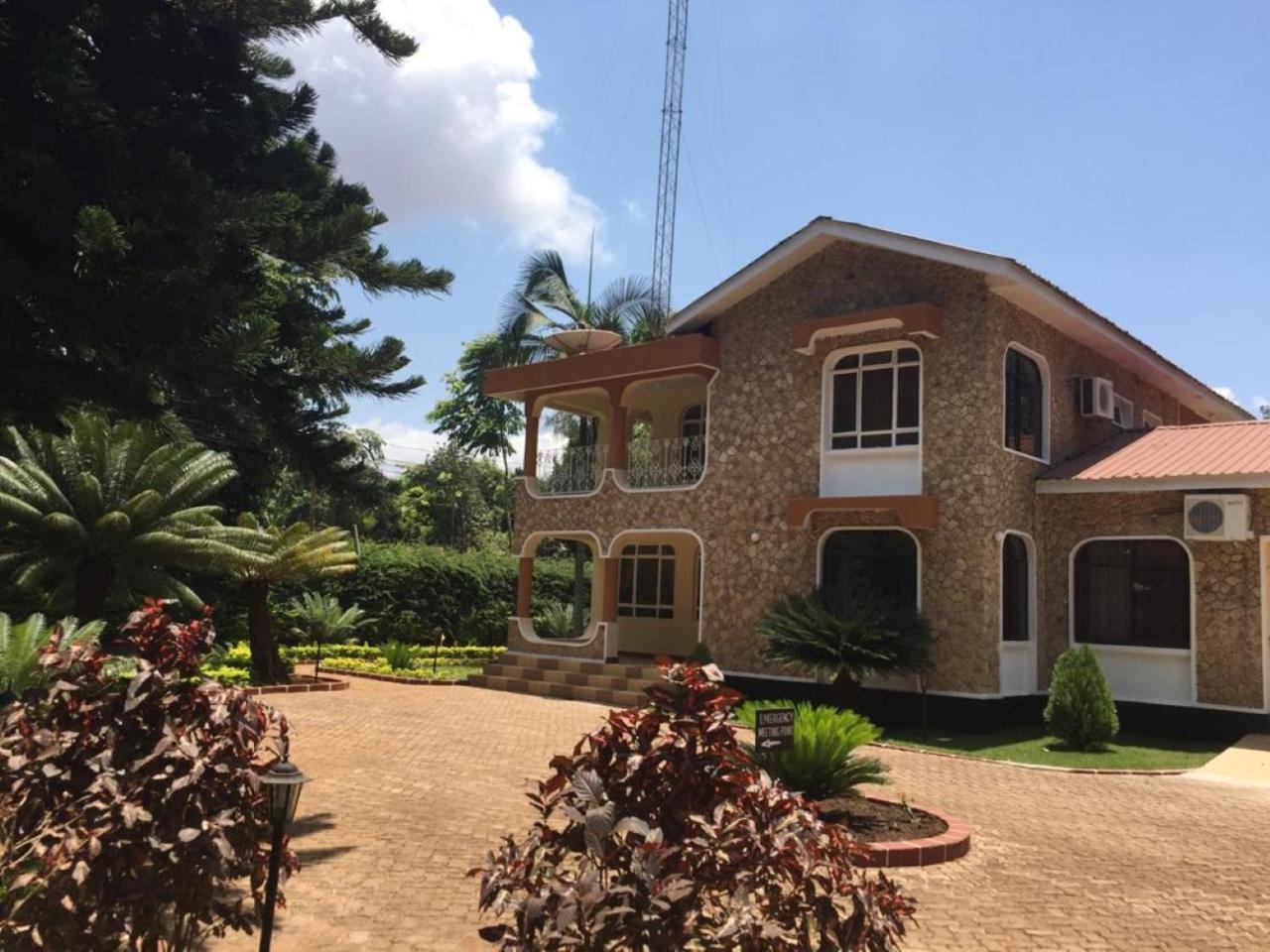 Mama Thea Homes Moshi Buitenkant foto